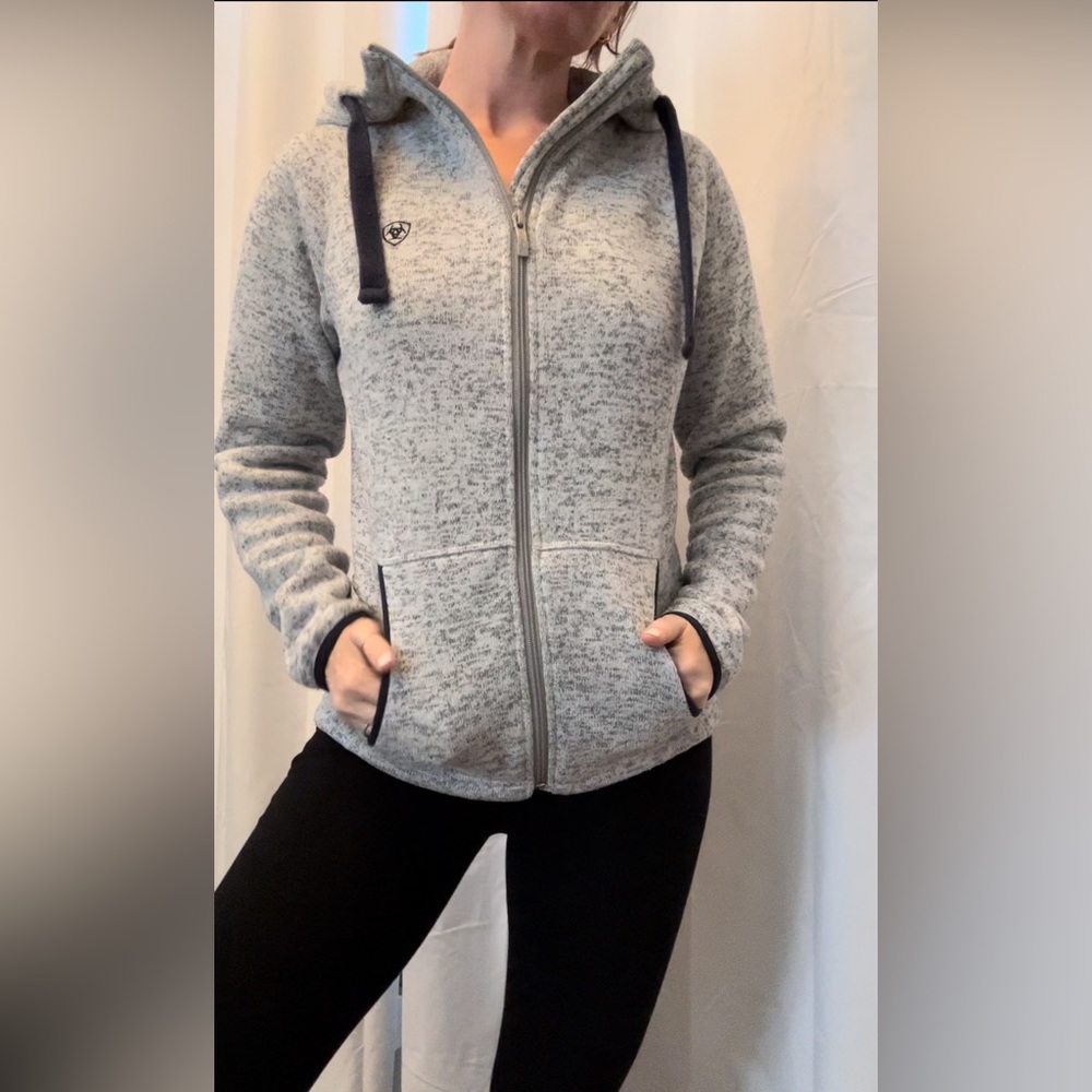 Ariat - Women’s zip-up hoodie with fleece